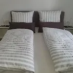 Apartment Dreier-ley