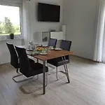 Dreier-ley Apartment *